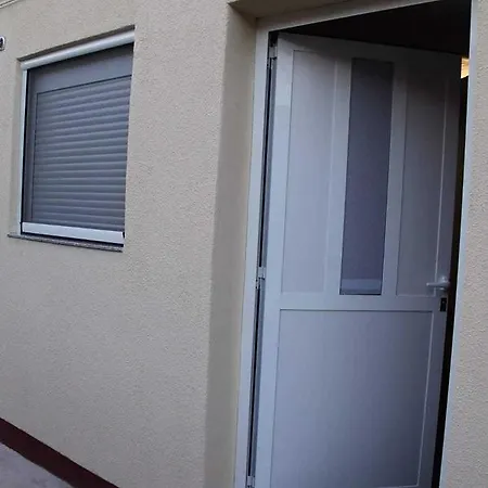 Apartman Dolores *